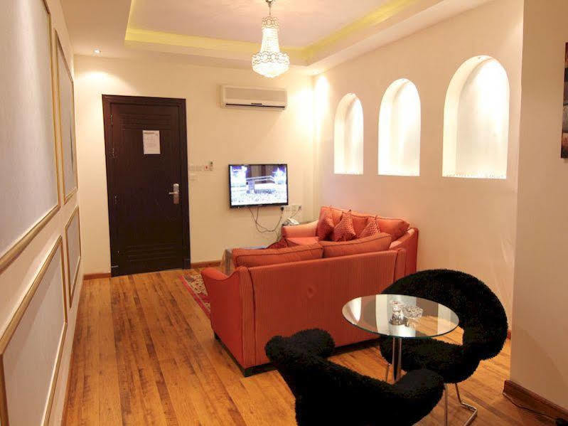 Towlan Hotel Suites 1 Rijád Exteriér fotografie